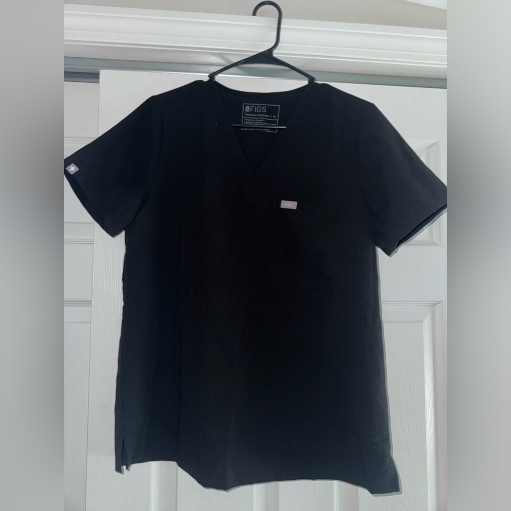 Figs Catarina Top, size medium. Black